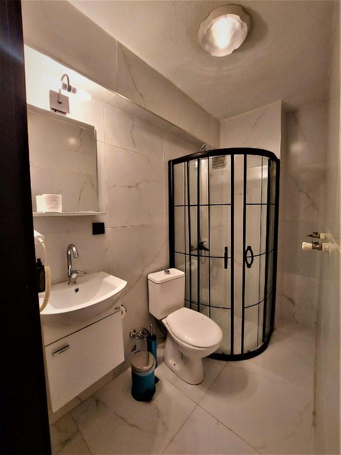 Mates Istiklal Suites Estambul Exterior foto